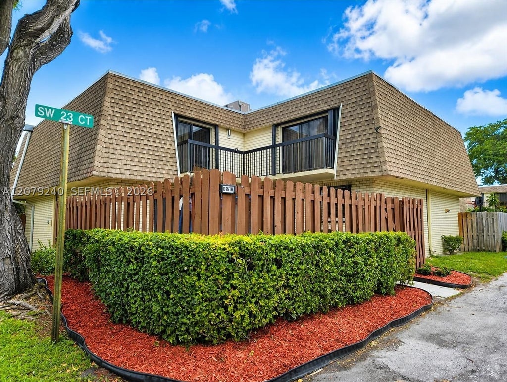 Photo of 8215 SW 23rd Ct #17D, North Lauderdale, FL 33068 (MLS # A12079240)