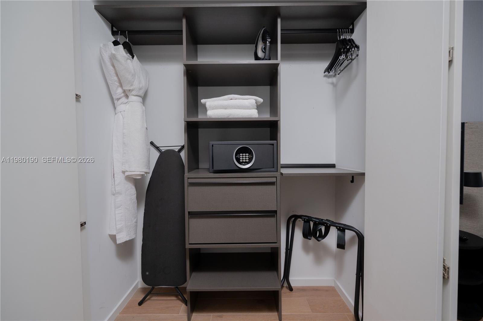 THE ELSER - Residential Lease