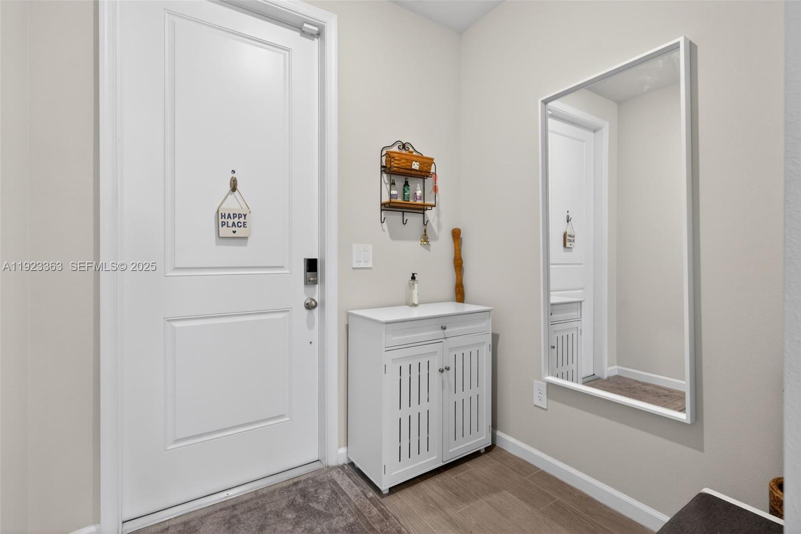 5746 SE Edgewater Cir