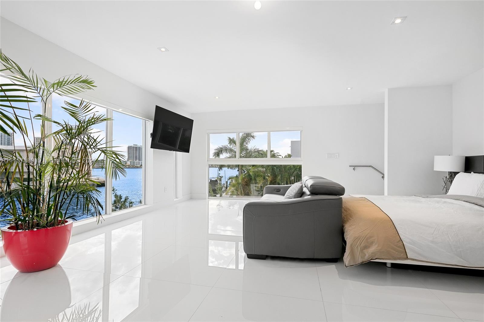 NORMANDY GOLF COURSE - Residential