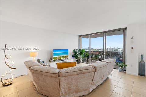Photo of 3675 N Country Club Dr #2201, Aventura, FL 33180 (MLS # A12032349)