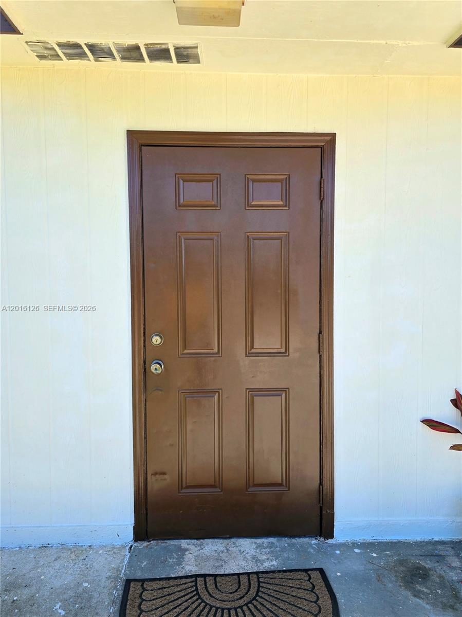 UNIVERSAL ESTATES SOUTH A - Residential Lease