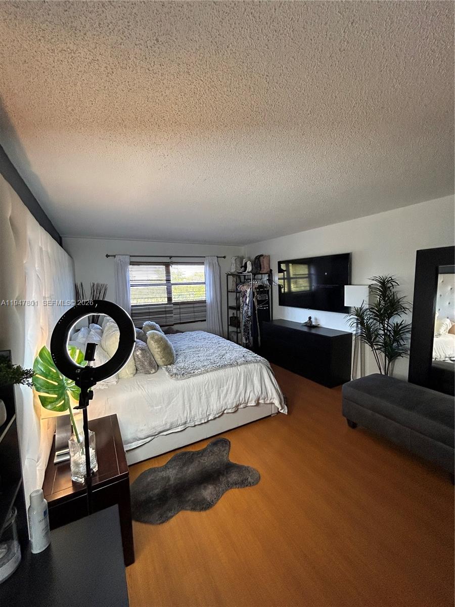 CANONGATE CONDO NO ONE - Residential