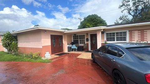 Photo of 901 NW 199th St, Miami Gardens, FL 33169 (MLS # A11892971)