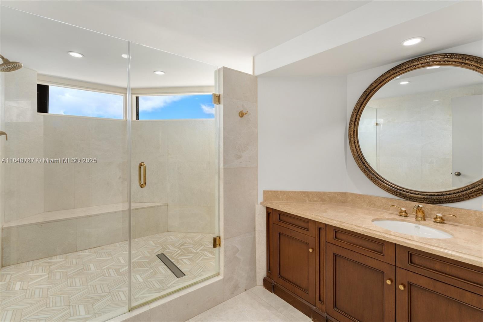 3000 ISL BLVD WILLIAMS IS - Residential