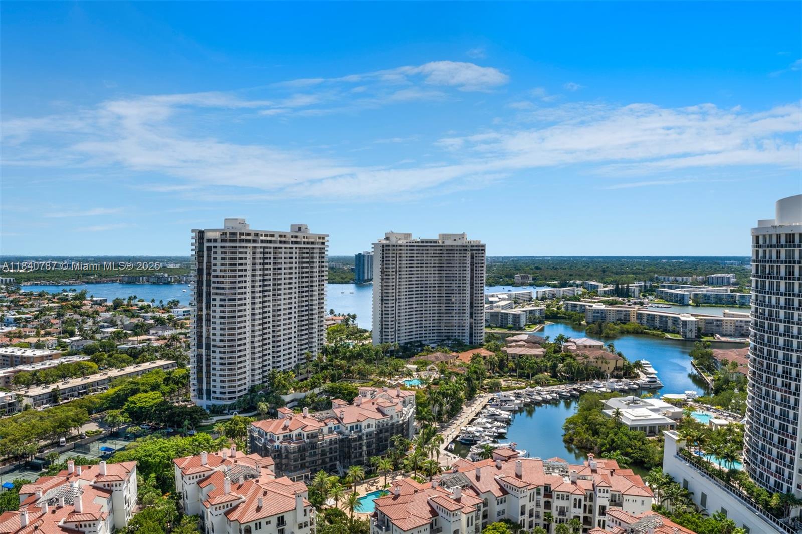 3000 ISL BLVD WILLIAMS IS - Residential