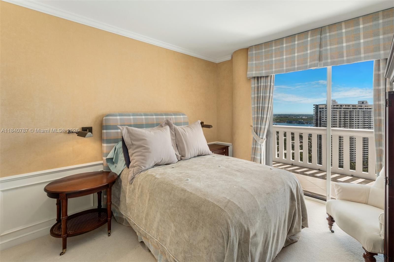 3000 ISL BLVD WILLIAMS IS - Residential