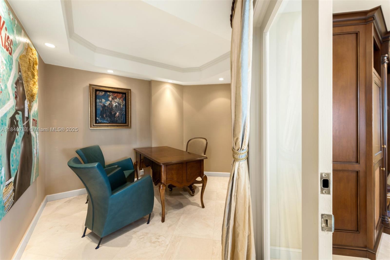 3000 ISL BLVD WILLIAMS IS - Residential