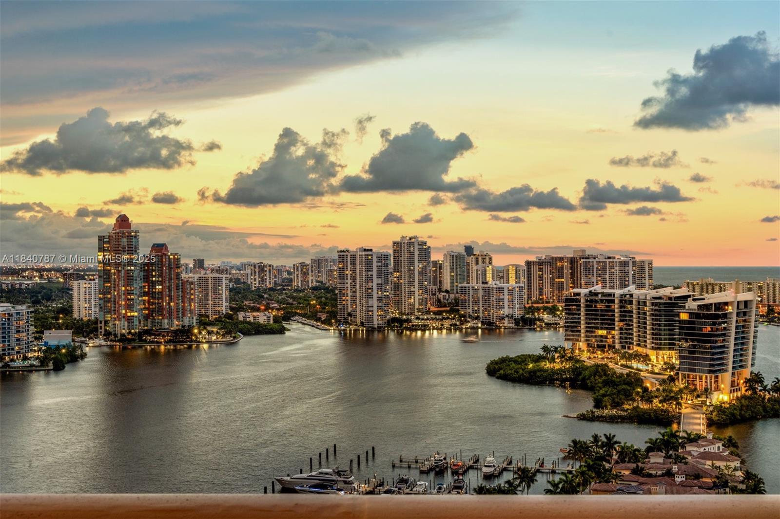 3000 ISL BLVD WILLIAMS IS - Residential