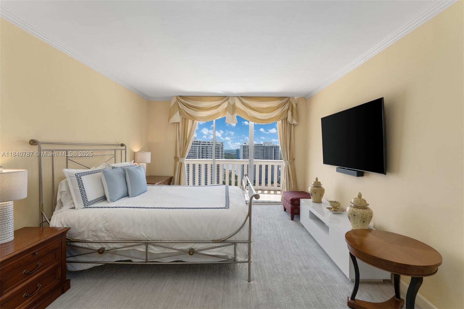 3000 ISL BLVD WILLIAMS IS - Residential