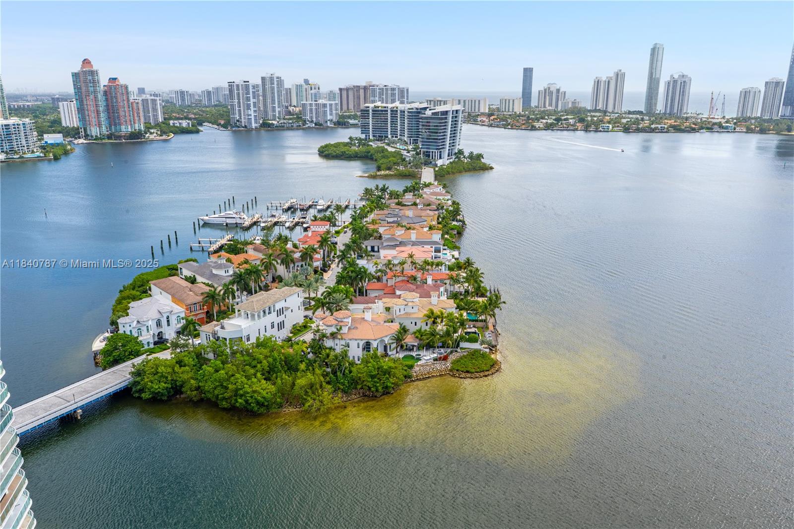 3000 Island Blvd 2902