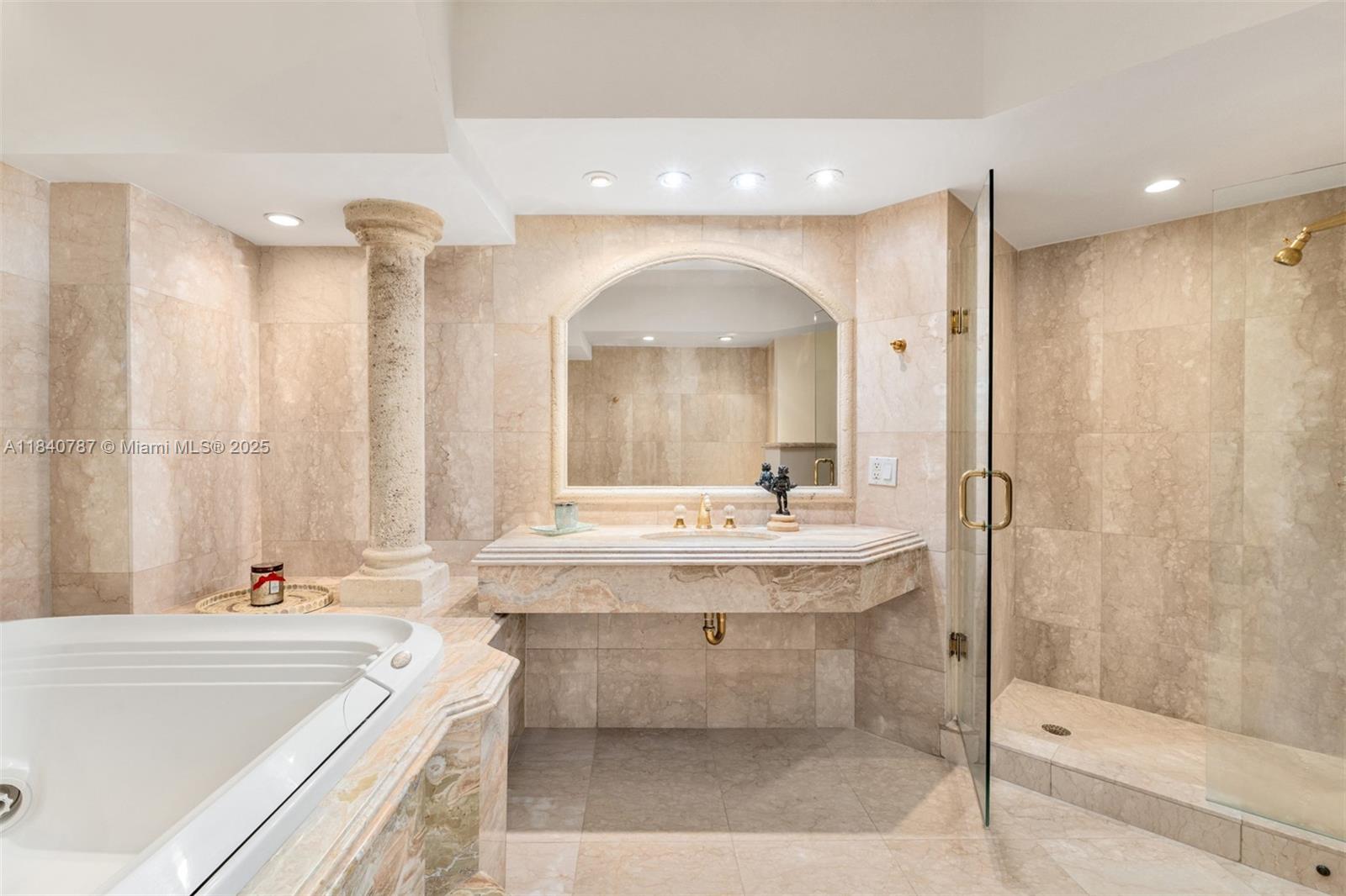 3000 ISL BLVD WILLIAMS IS - Residential