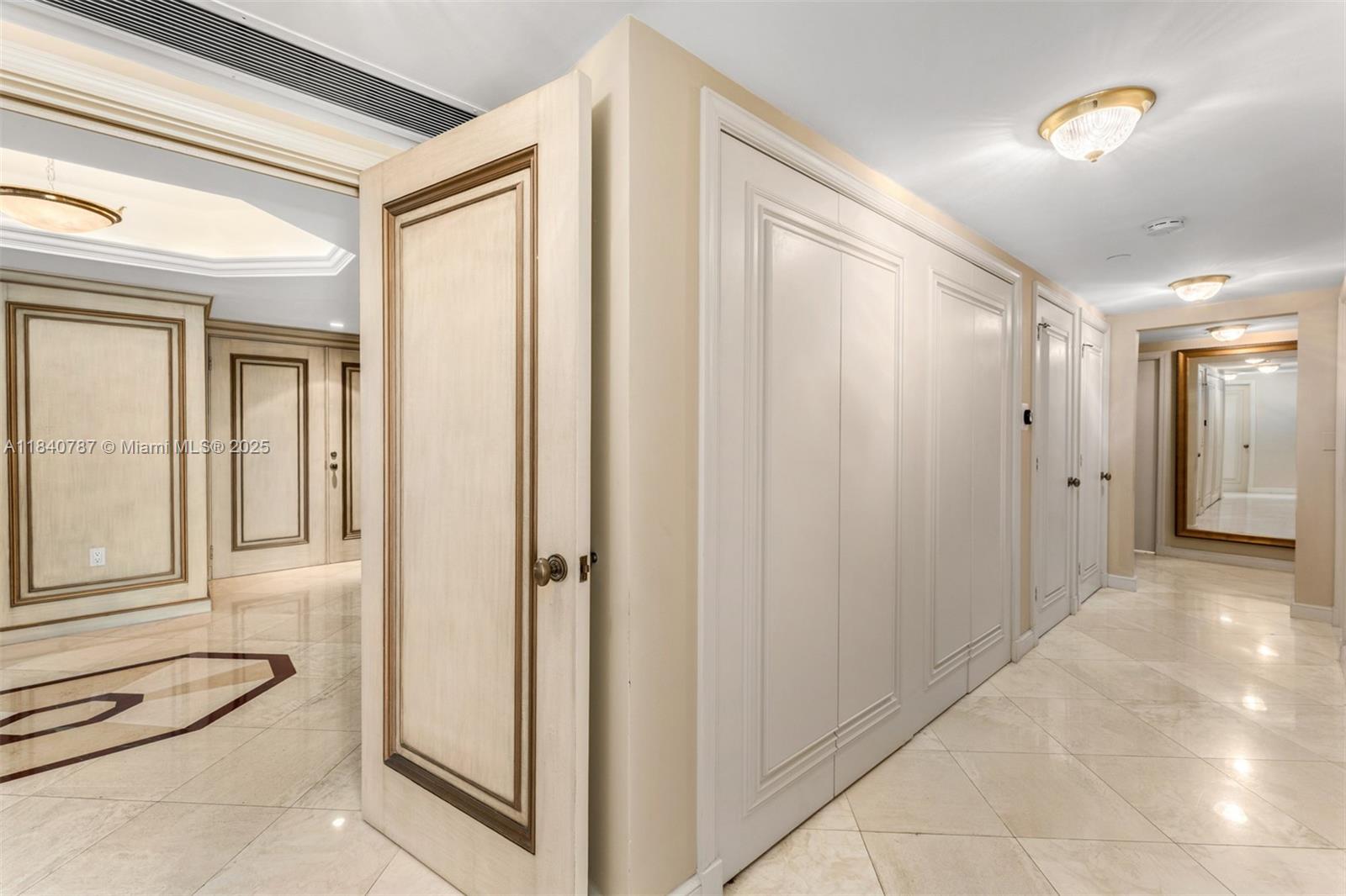 3000 ISL BLVD WILLIAMS IS - Residential