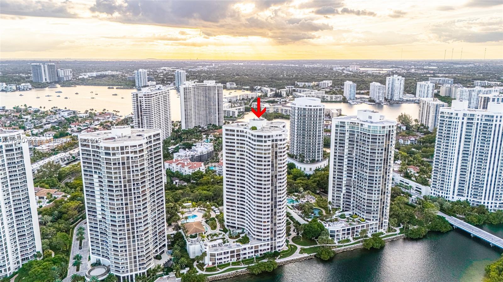 3000 Island Blvd 2902