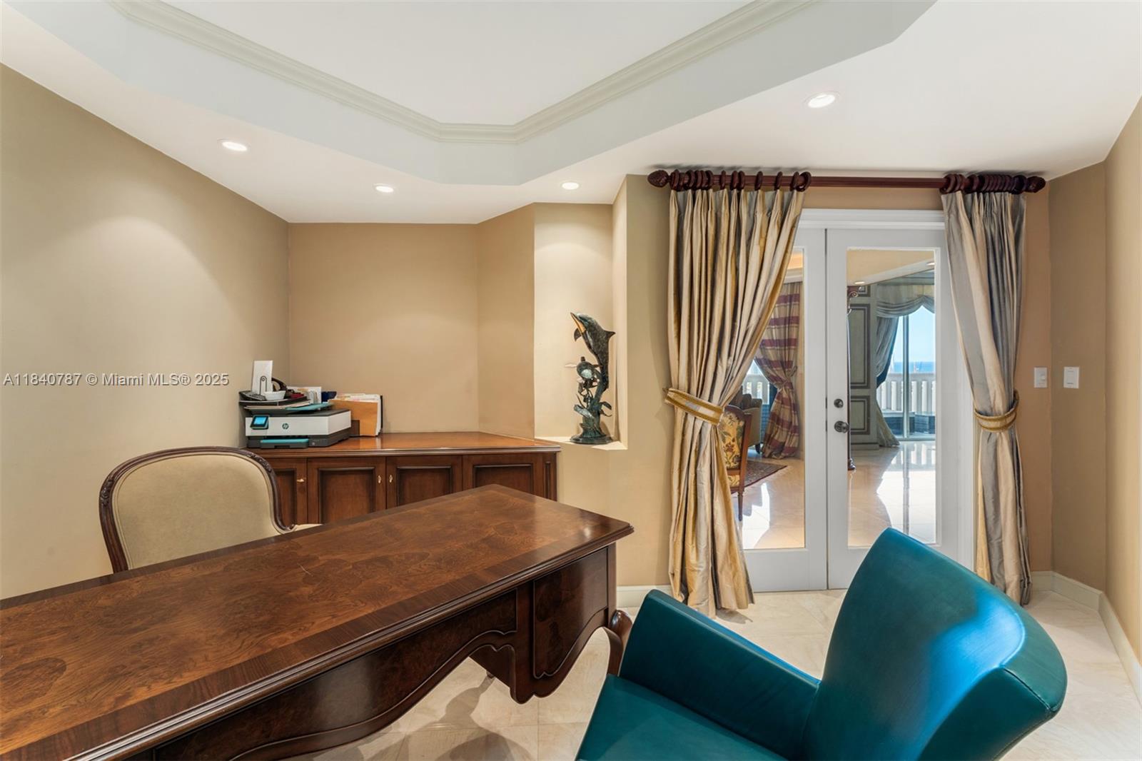 3000 ISL BLVD WILLIAMS IS - Residential