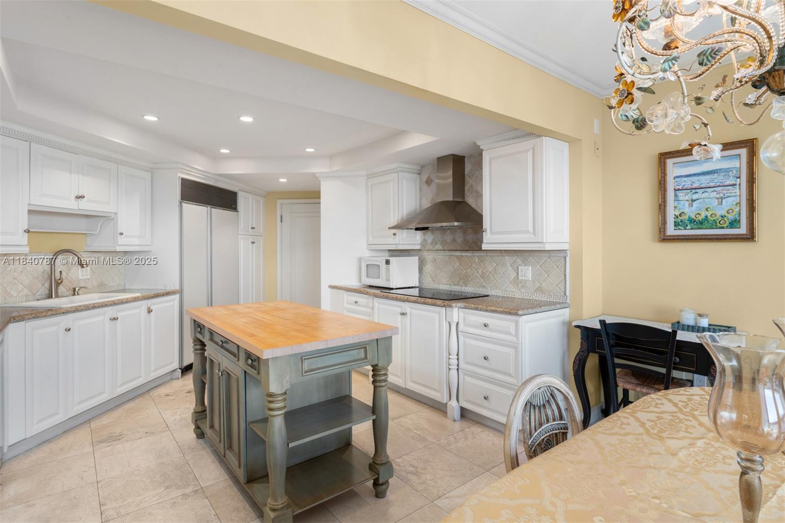 3000 ISL BLVD WILLIAMS IS - Residential