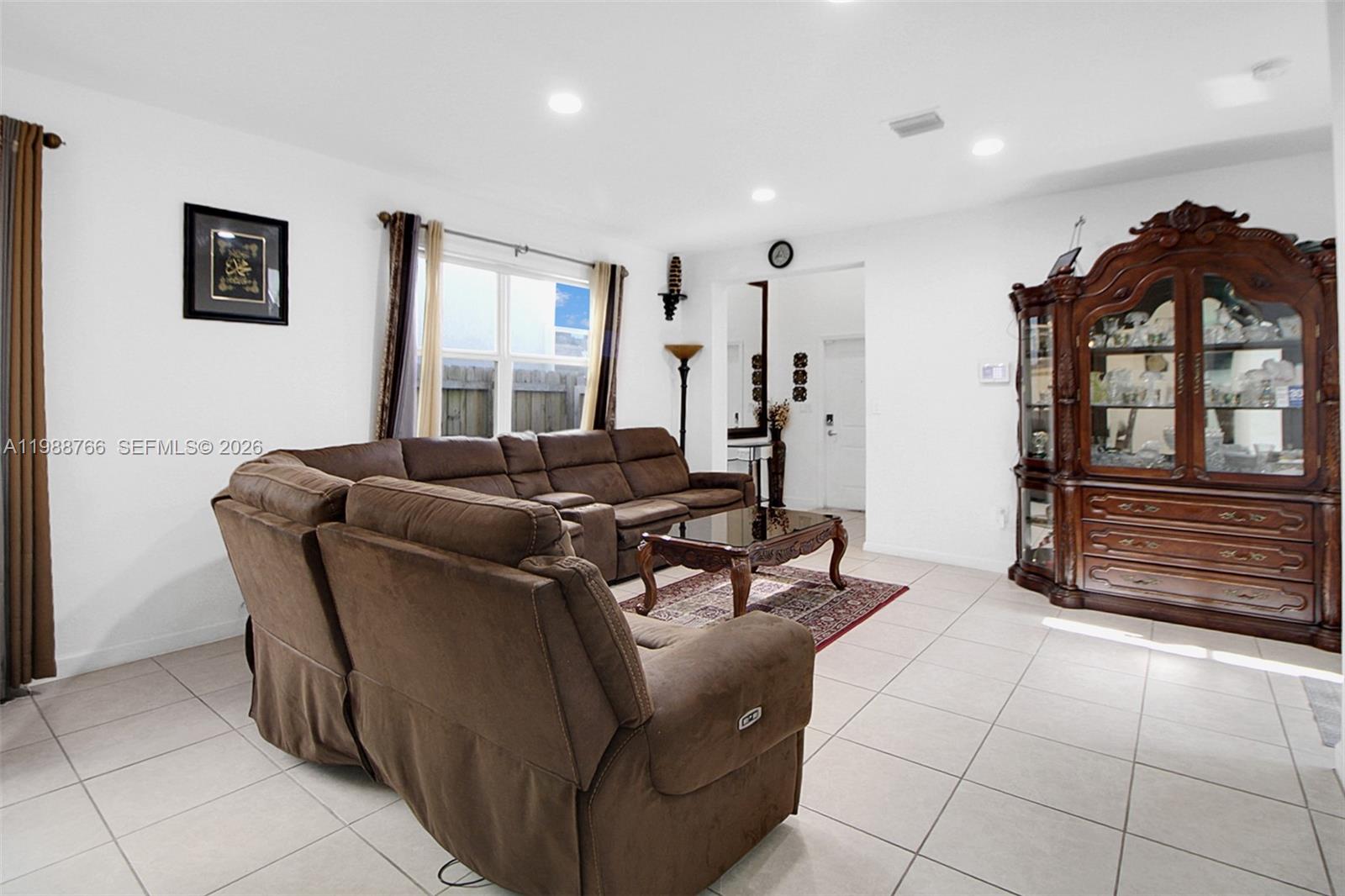 KEYS GATE RESIDENTIAL - Residential Lease