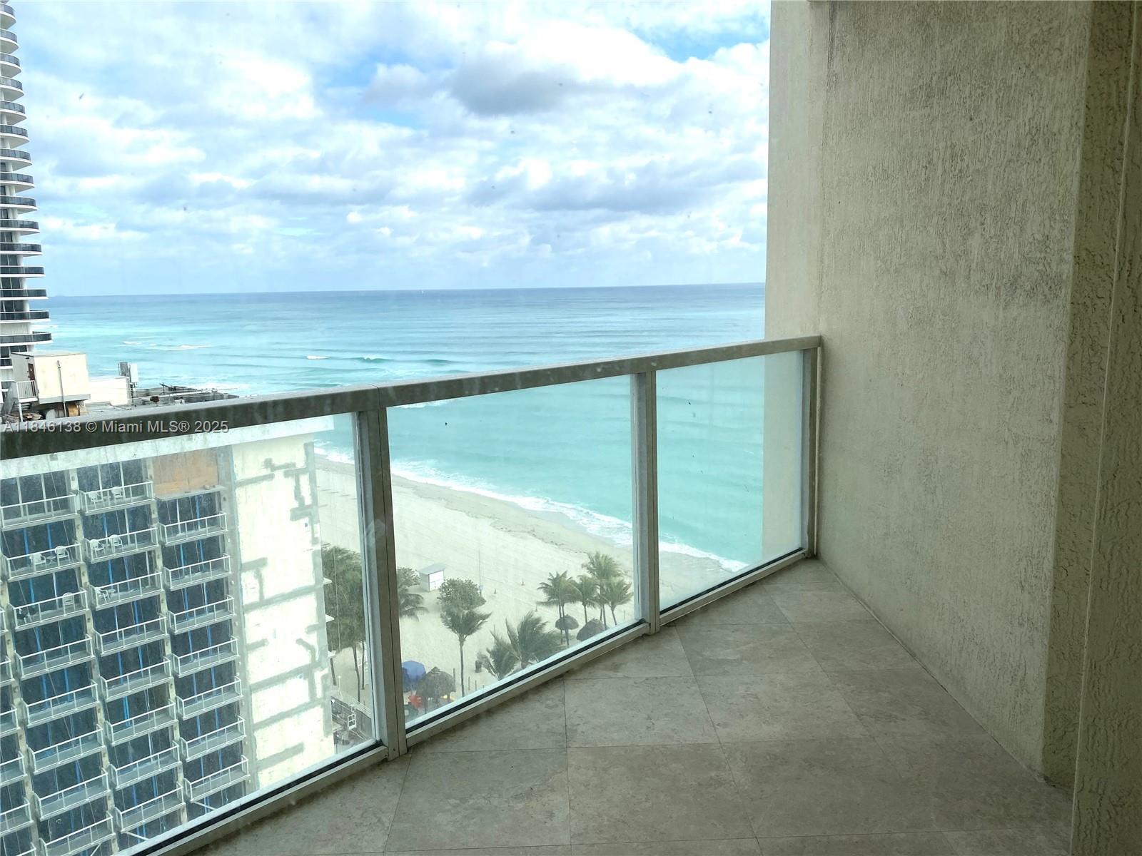 16699 Collins Ave 1504