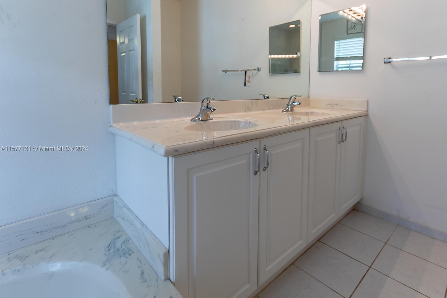 MURANO AT HAMPTON PK NO 4 - Residential