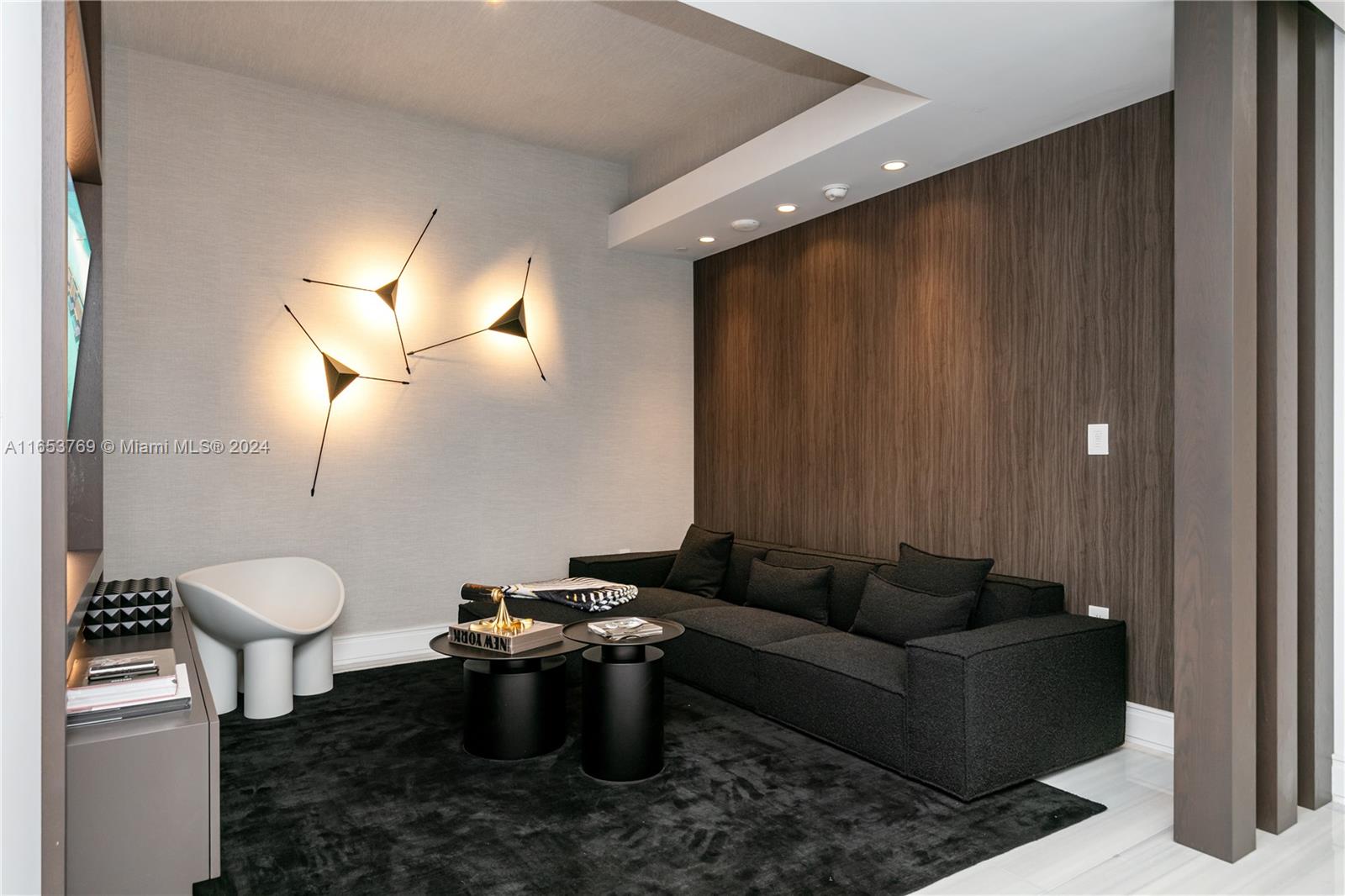 Estates at Acqualina - Residential