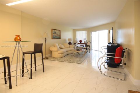 Condominium in Tamarac FL 7317 Fairfax Dr Dr 11.jpg