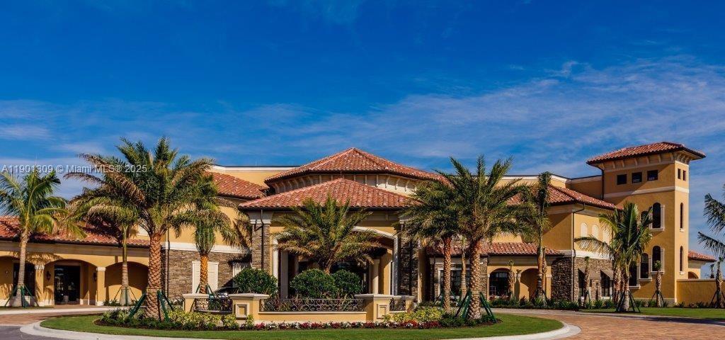 BONITA NATIONAL GOLF - Residential