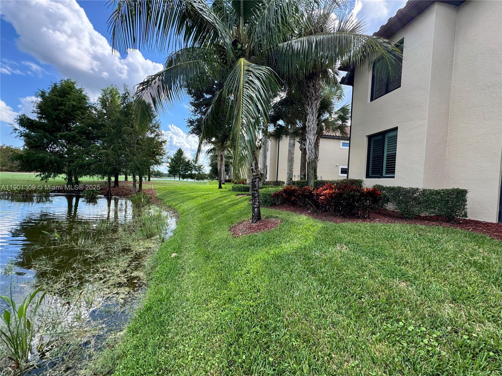 BONITA NATIONAL GOLF - Residential