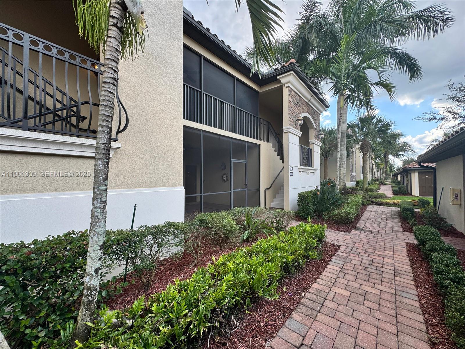 BONITA NATIONAL GOLF - Residential