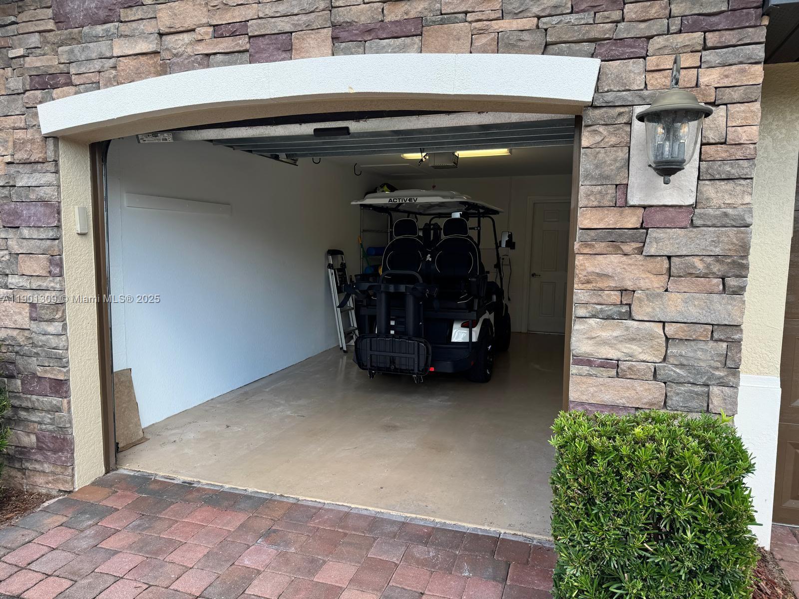 BONITA NATIONAL GOLF - Residential