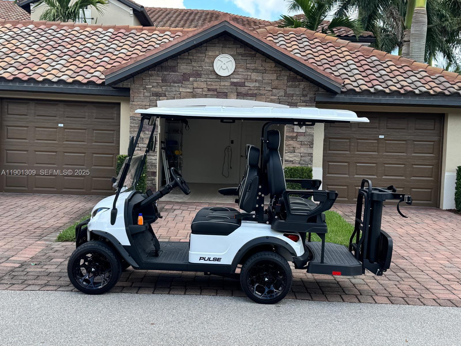 BONITA NATIONAL GOLF - Residential