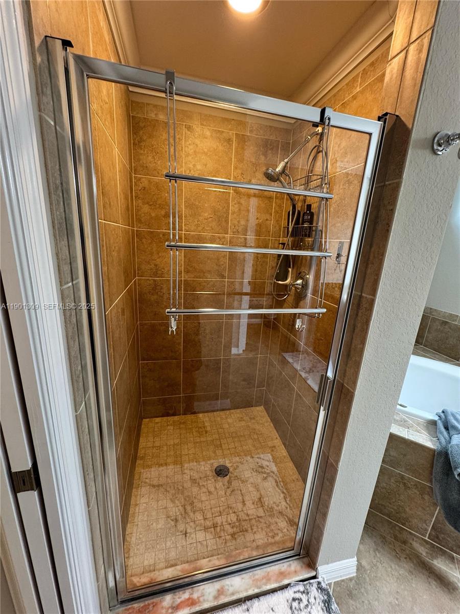 BONITA NATIONAL GOLF - Residential