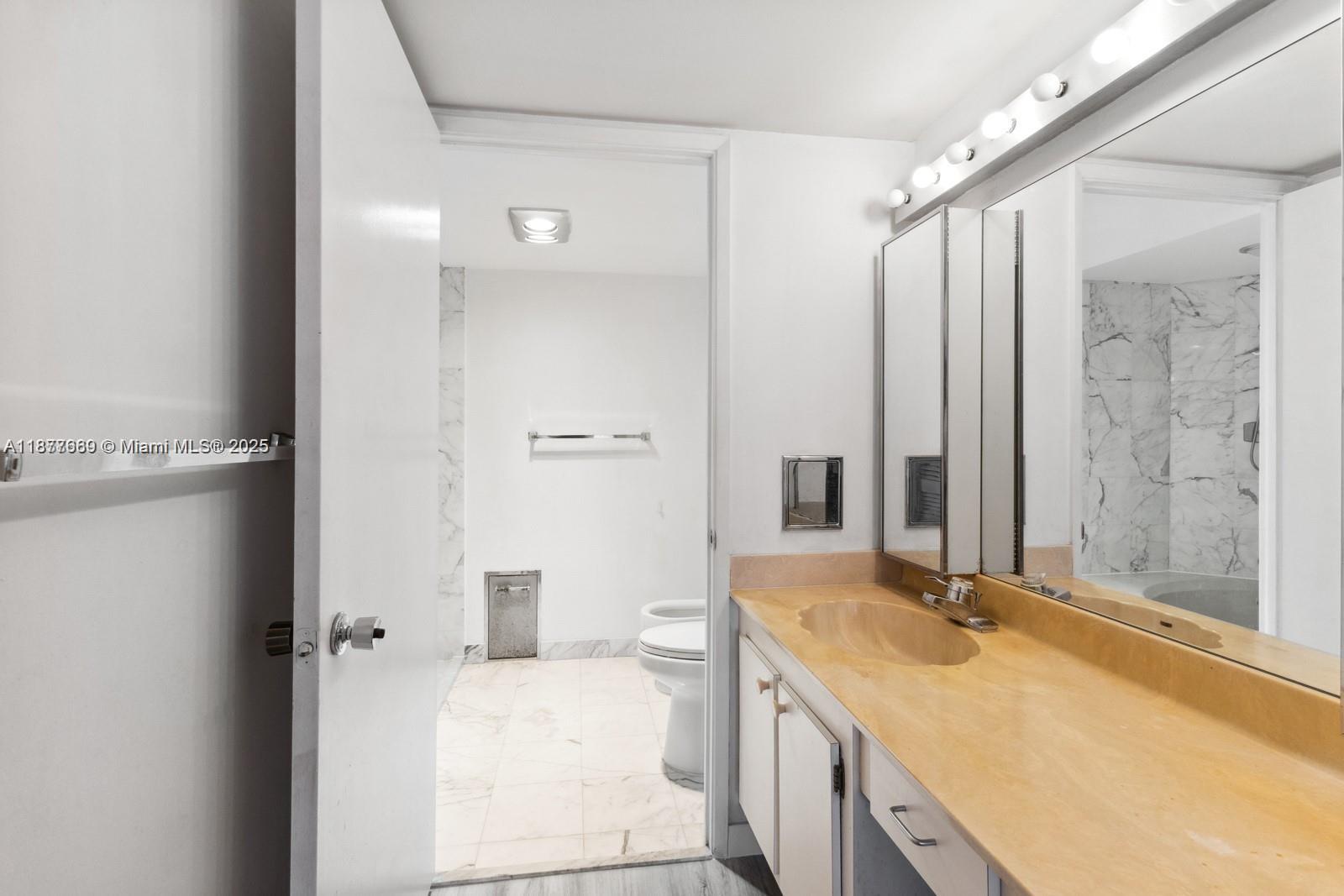 BRICKELL PLACE CONDO - Residential