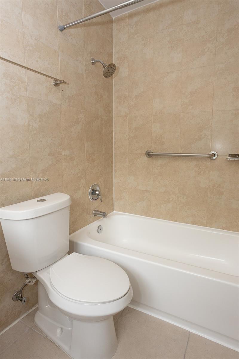 EDGEWATER OF CORAL GABLES - Residential Lease
