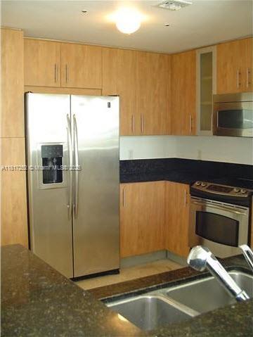 360 CONDO A - Residential