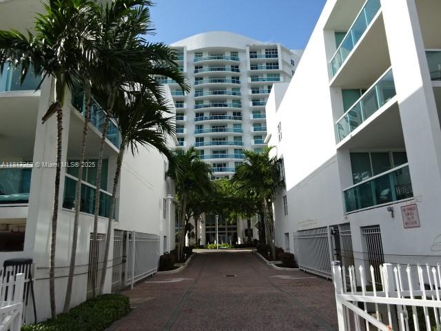 360 CONDO A - Residential