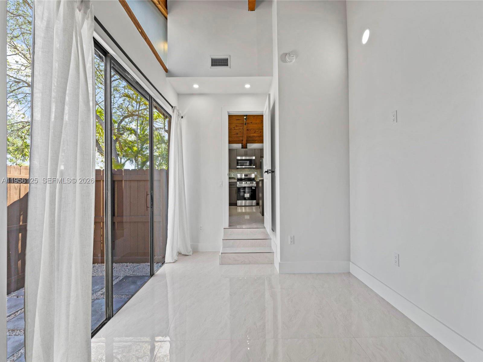 KILLIAN PINES TOWNHOUSES - Residential