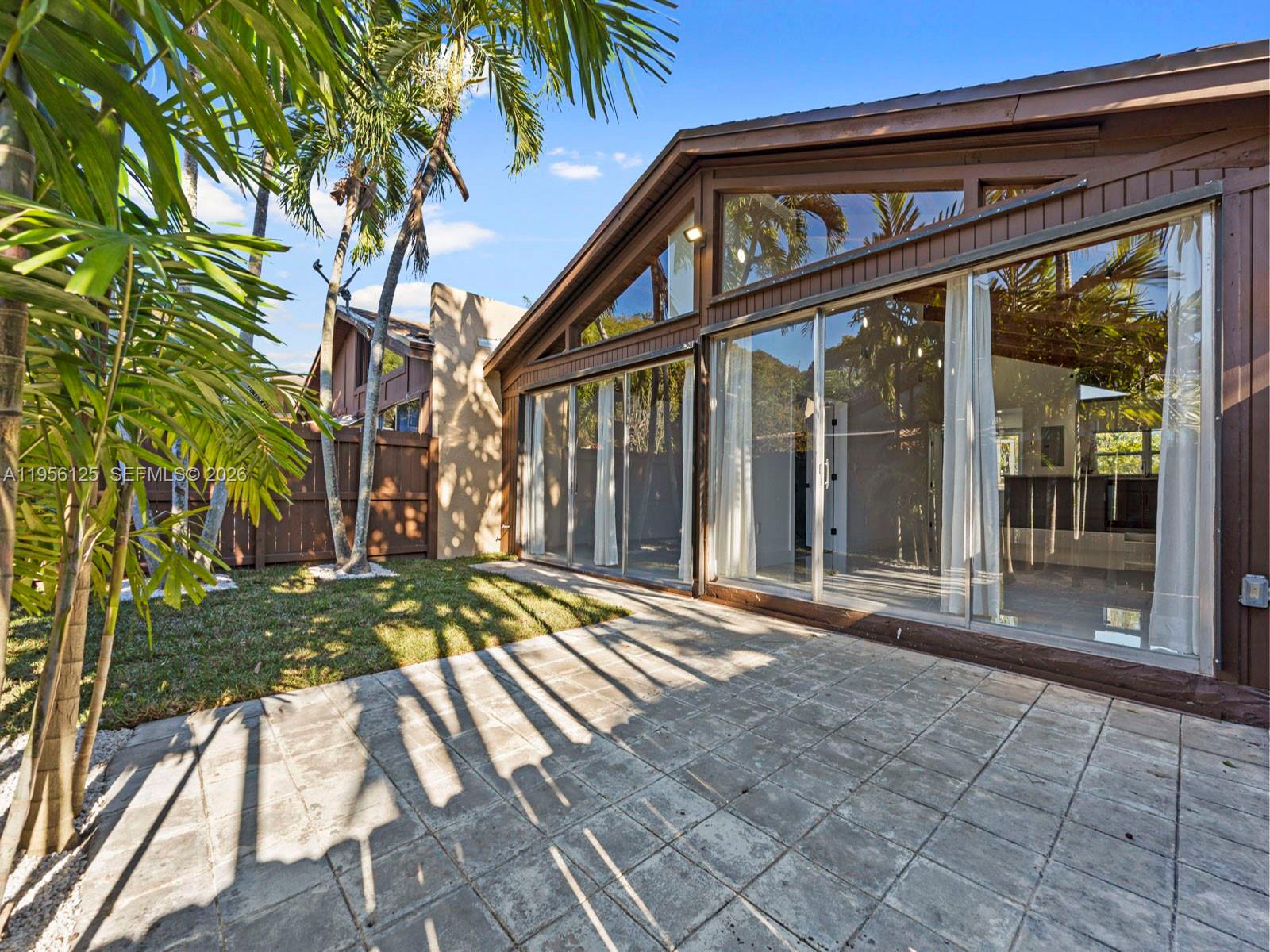 KILLIAN PINES TOWNHOUSES - Residential