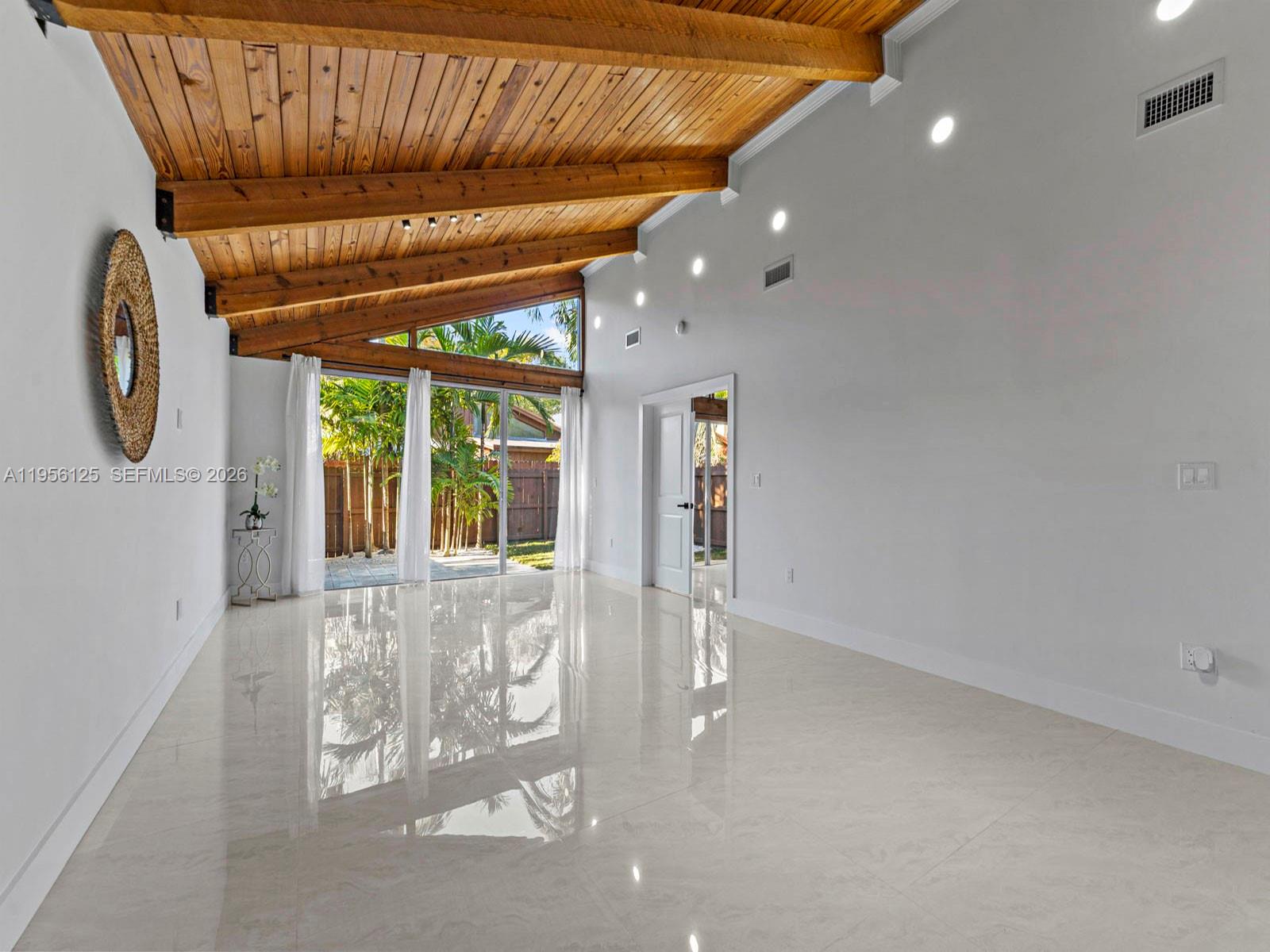 KILLIAN PINES TOWNHOUSES - Residential