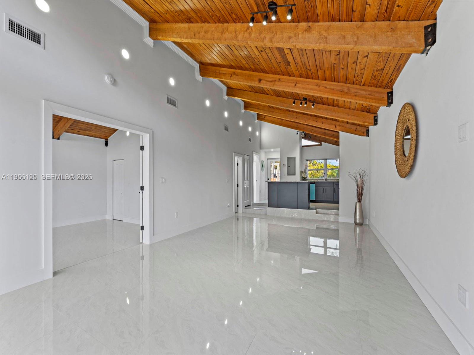 KILLIAN PINES TOWNHOUSES - Residential