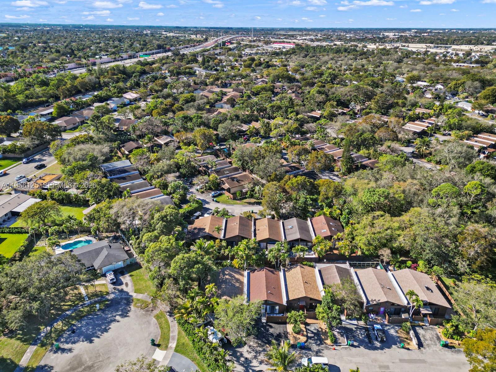 KILLIAN PINES TOWNHOUSES - Residential