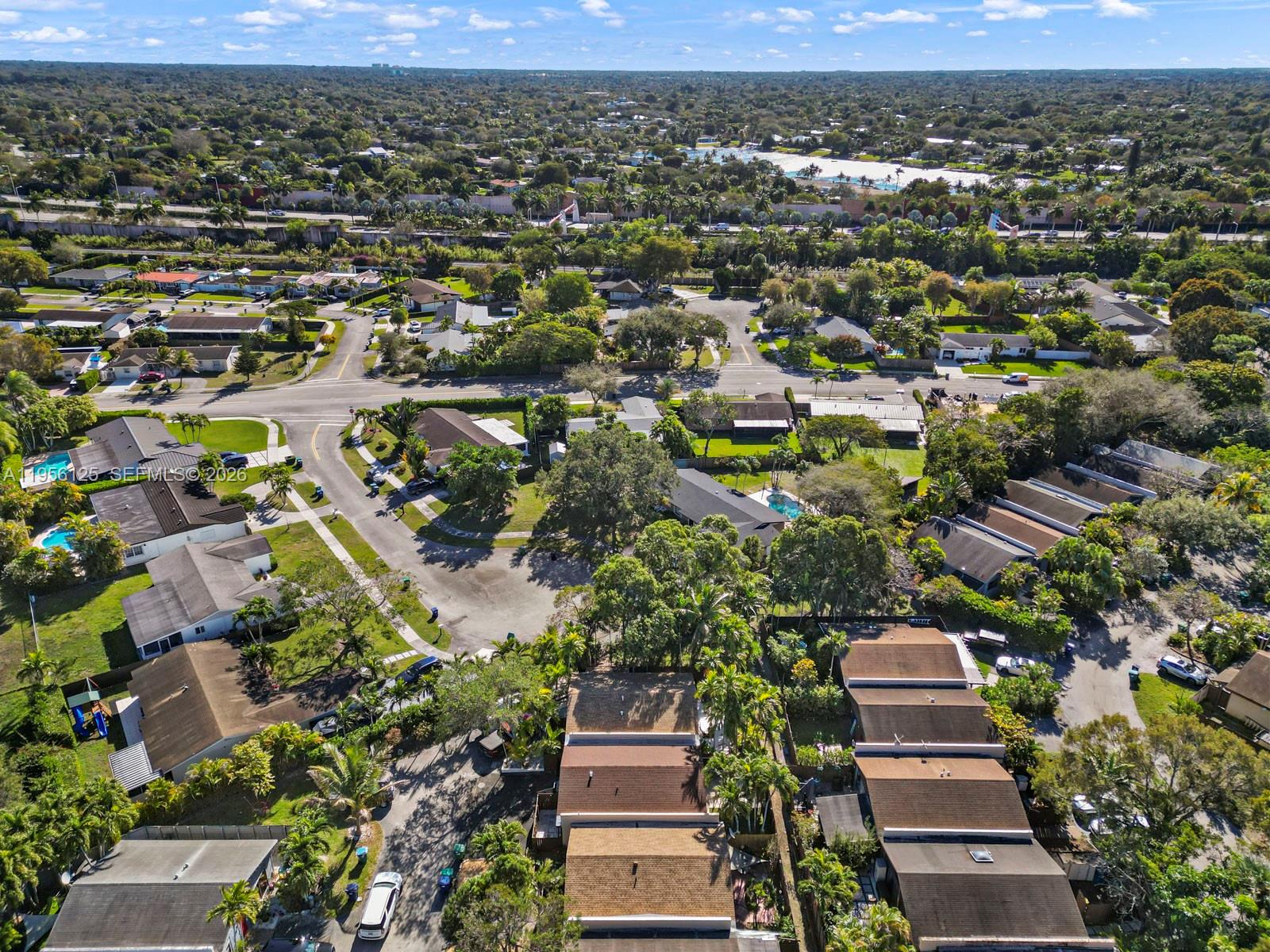 KILLIAN PINES TOWNHOUSES - Residential