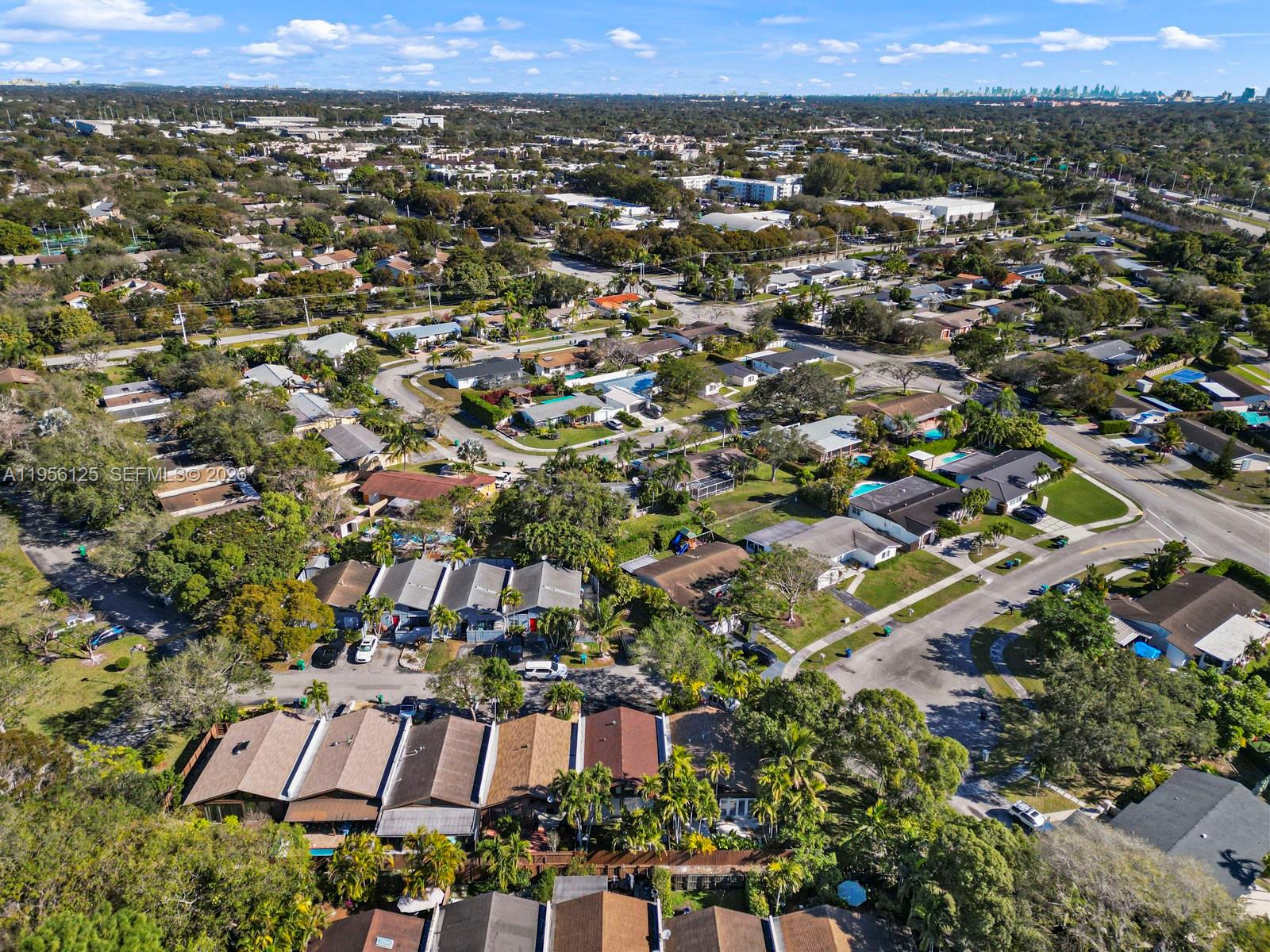 KILLIAN PINES TOWNHOUSES - Residential