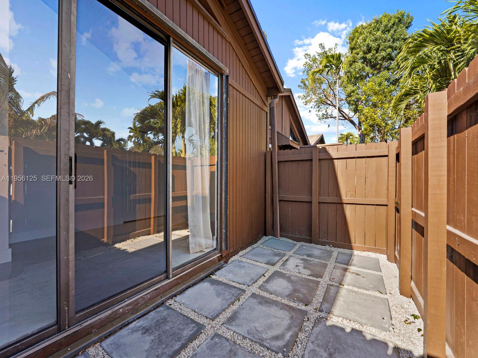 KILLIAN PINES TOWNHOUSES - Residential