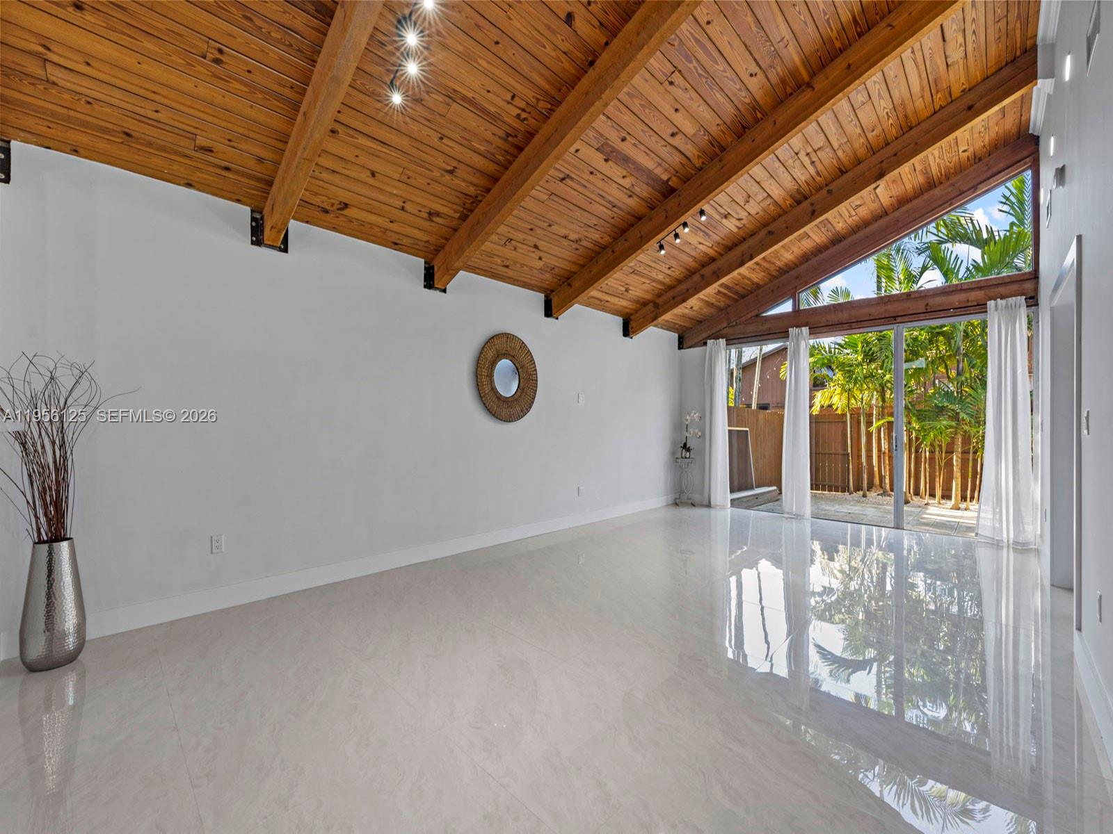 KILLIAN PINES TOWNHOUSES - Residential