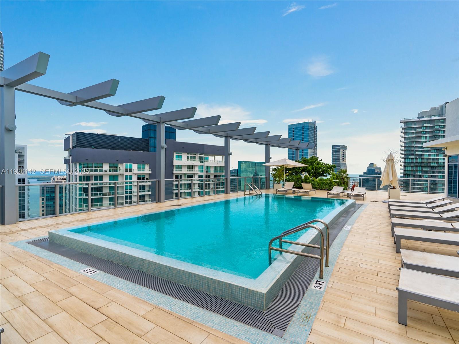 1100 MILLECENTO RESIDENCE - Residential