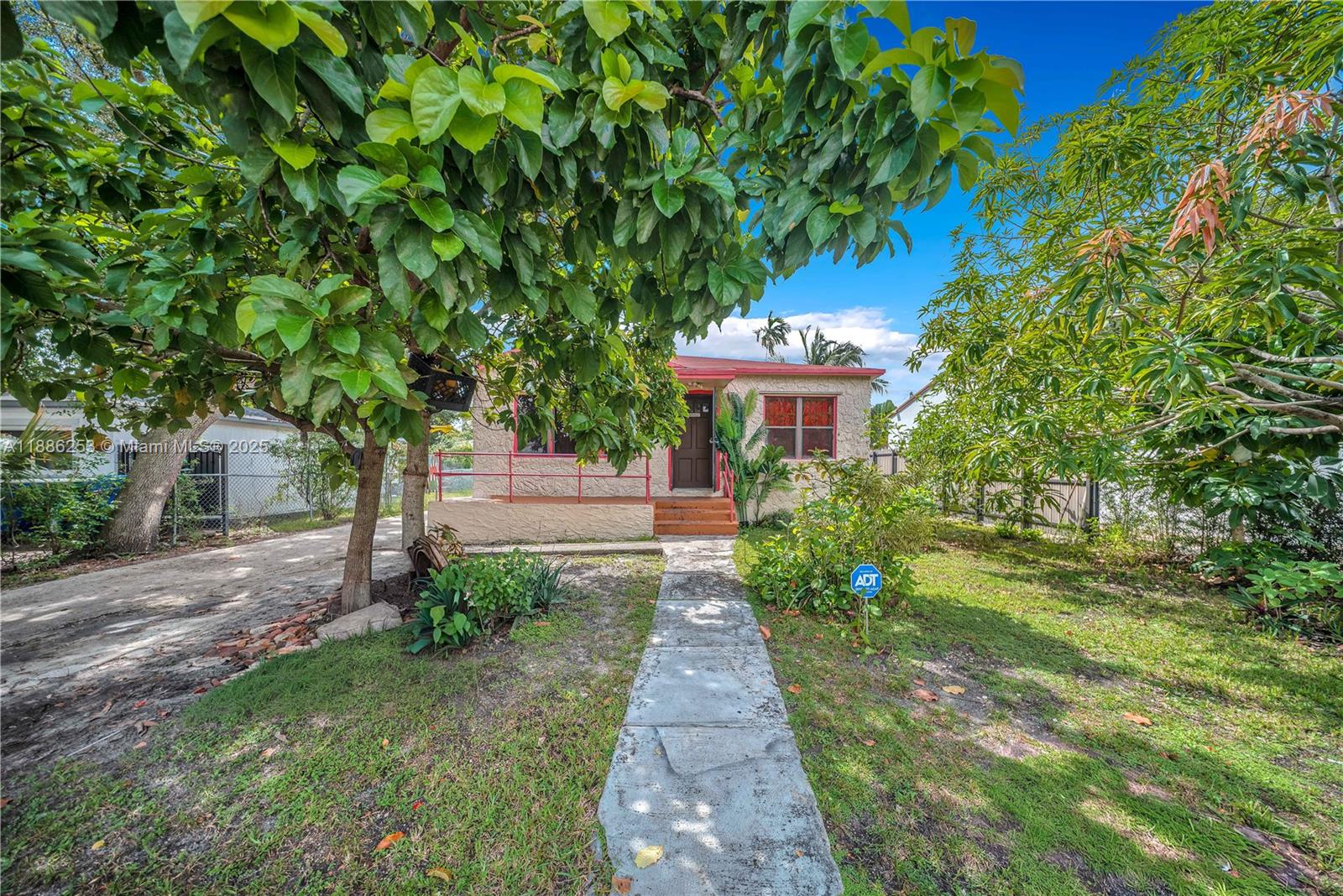 SHADOWLAWN EXTENSION - Residential