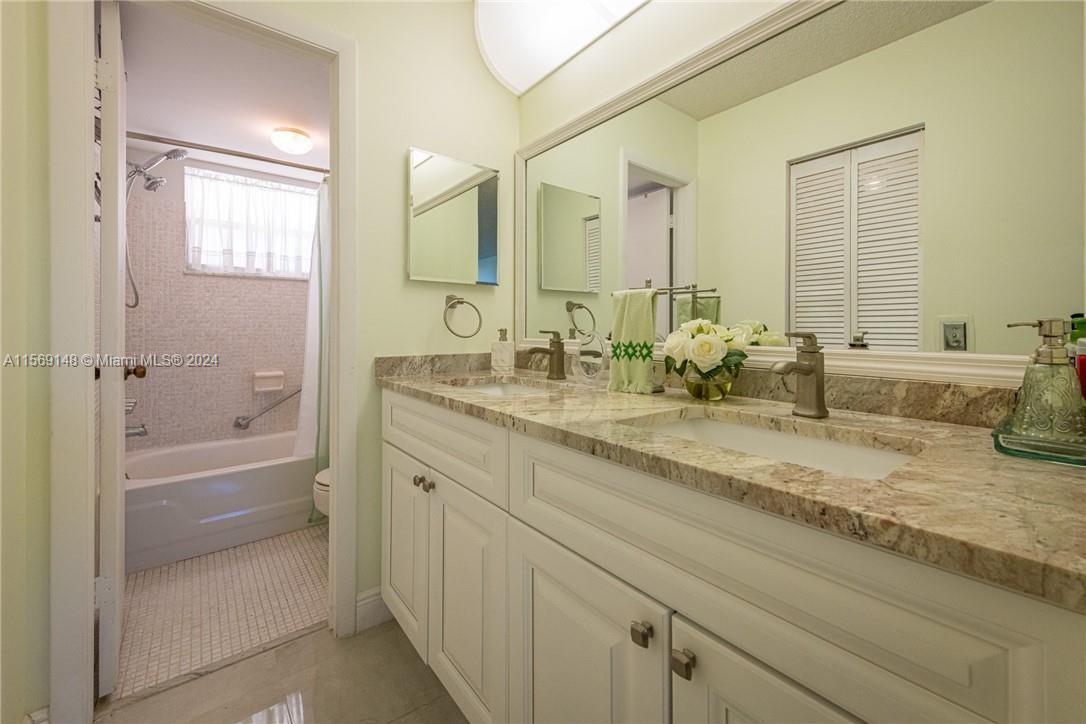 ROYAL PARK GARDENS II-D C - Residential Lease