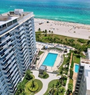 100 Lincoln Rd 323