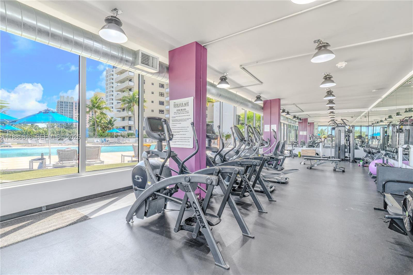 THE DECOPLAGE CONDO - Residential