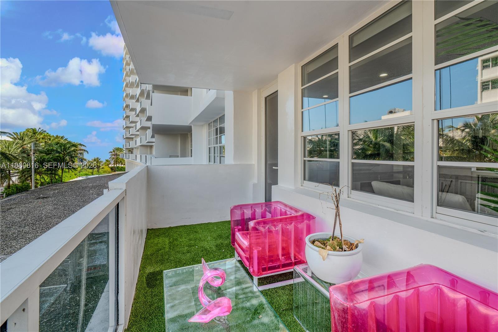 THE DECOPLAGE CONDO - Residential